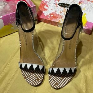 Chinese Laundry La Paz high heel